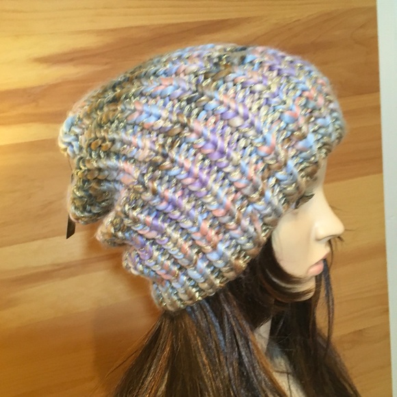 MULTICOLOR BEENIE WITH LUREX SHIMMER - Picture 1 of 10